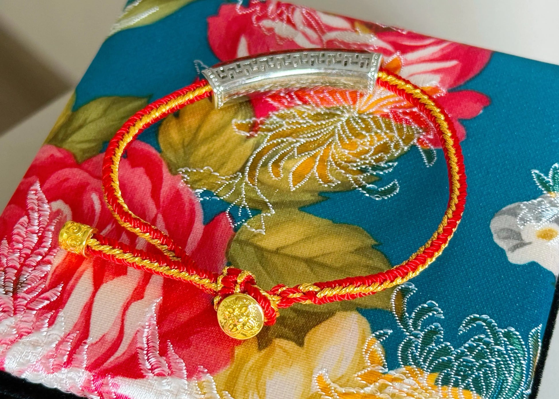 Avalokiteshvara Mantra Bracelet - Compassion & Miraculous protection BodhiBloom