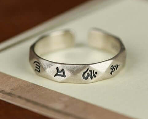 Six-Syllable Mantra Ring – BodhiBloom 