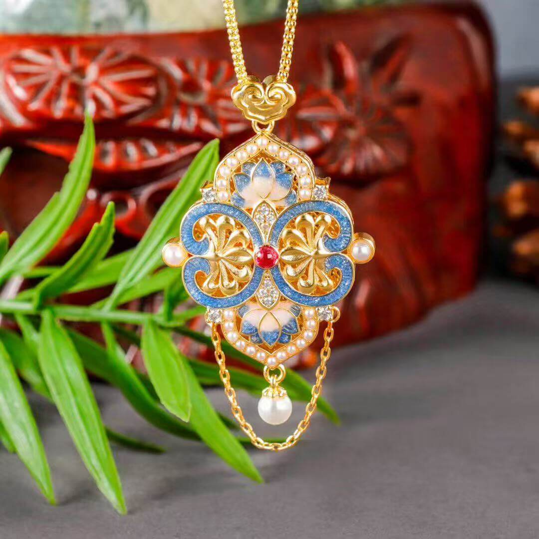 fortune blessing red enamel cloisonné pendant