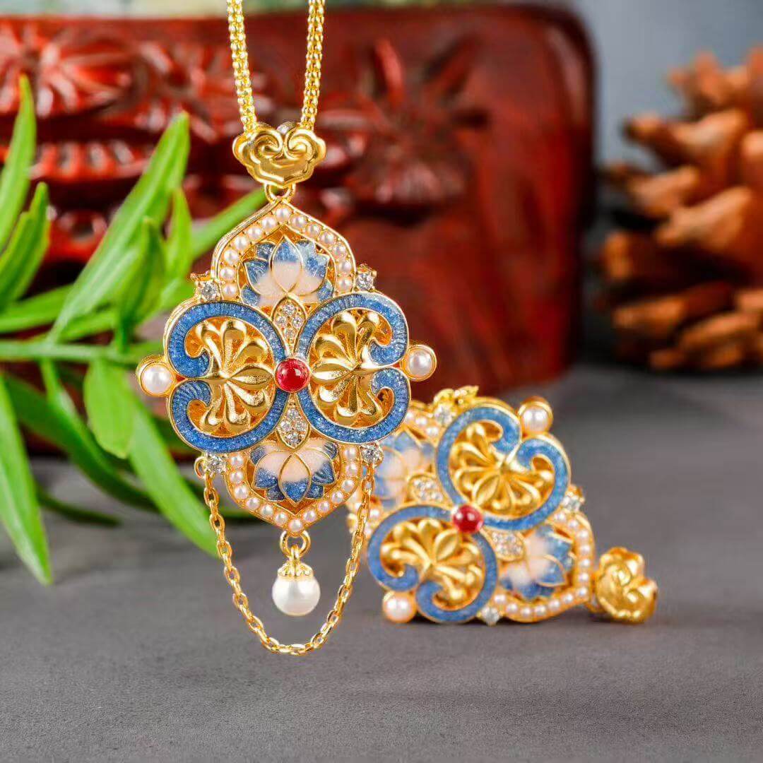 fortune blessing red enamel cloisonné pendant close up