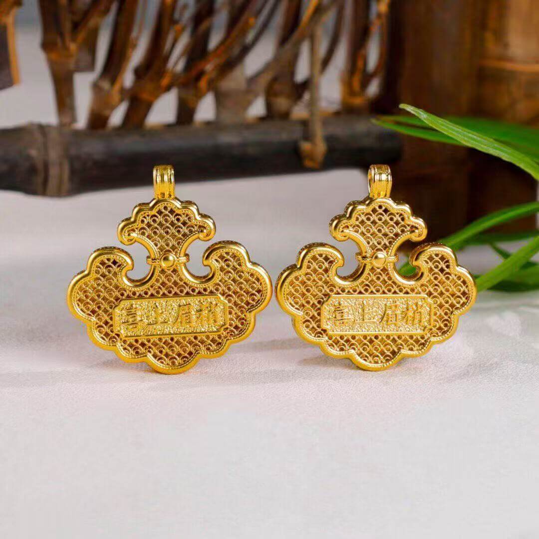 joyful magpie green leaf flower enamel cloisonné pendant detail