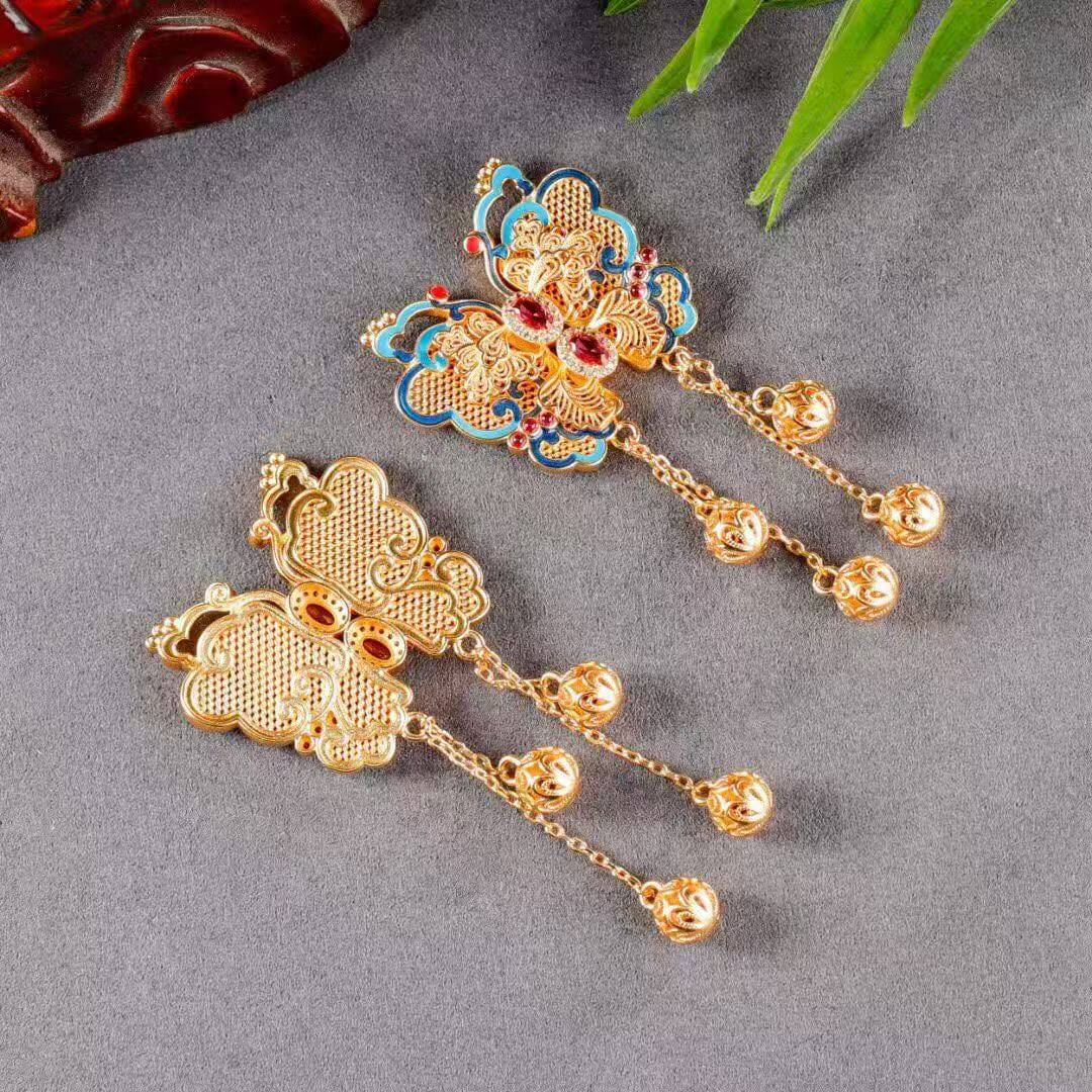 butterfly gleam filigree enamel pendant detail