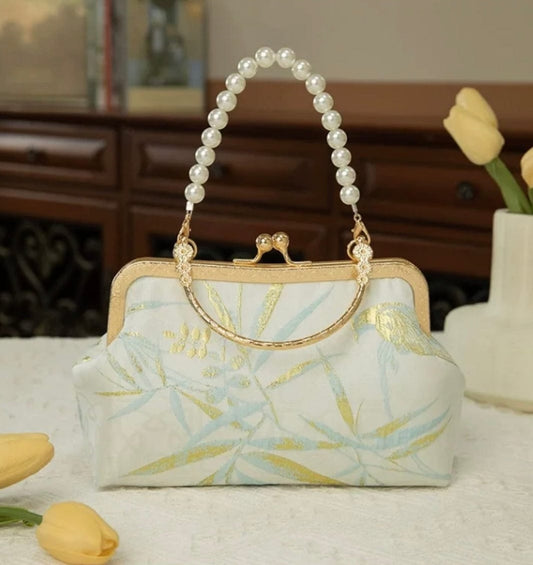 Bamboo clasp bag  Breeze