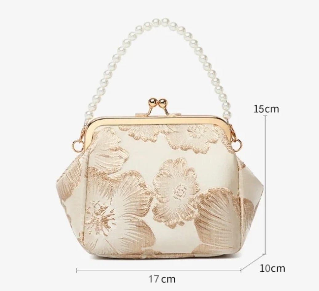 Pearl clutch bag - A nacreous treasure